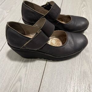 Fly London Yasi wedge pumps Mary Jane mules 39 charcoal gray leather classic